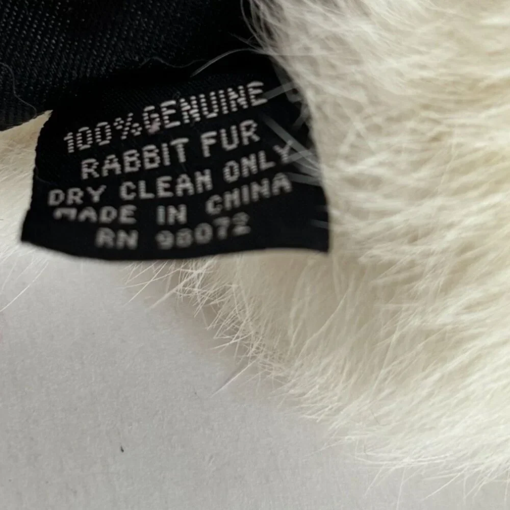 Cejon Rabbit Fur Scarf Winter White Soft Luxurious Accessory Pom Pom 54 x 5 inch - Picture 3 of 8